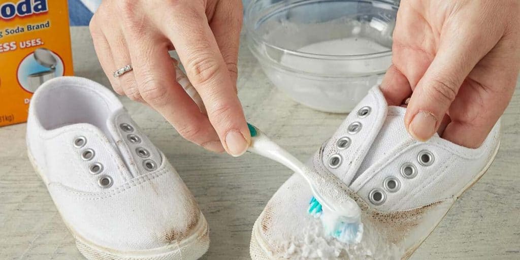 How To Clean White Converse With Baking Soda And Vinegar